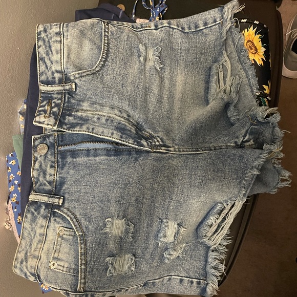 SHEIN Pants - Size medium high waisted jean shorts